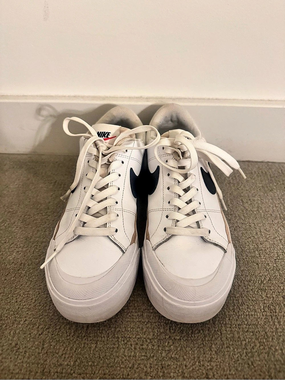 Nike Court Legacy Lift Platform Sneakers White/Black – Women’s US 8